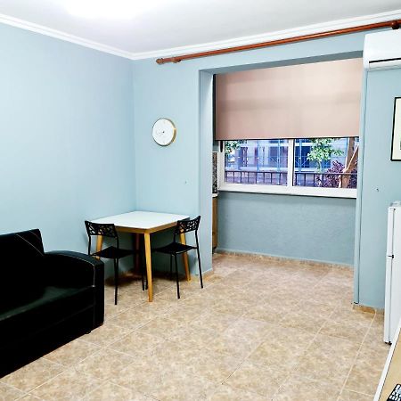 2V1 - 21 Dhjetori Am Apartment Tirana Exterior photo